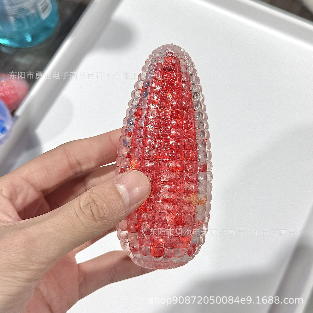 Glass-Effect Corn Sensory Ball – 10 cm - Red
