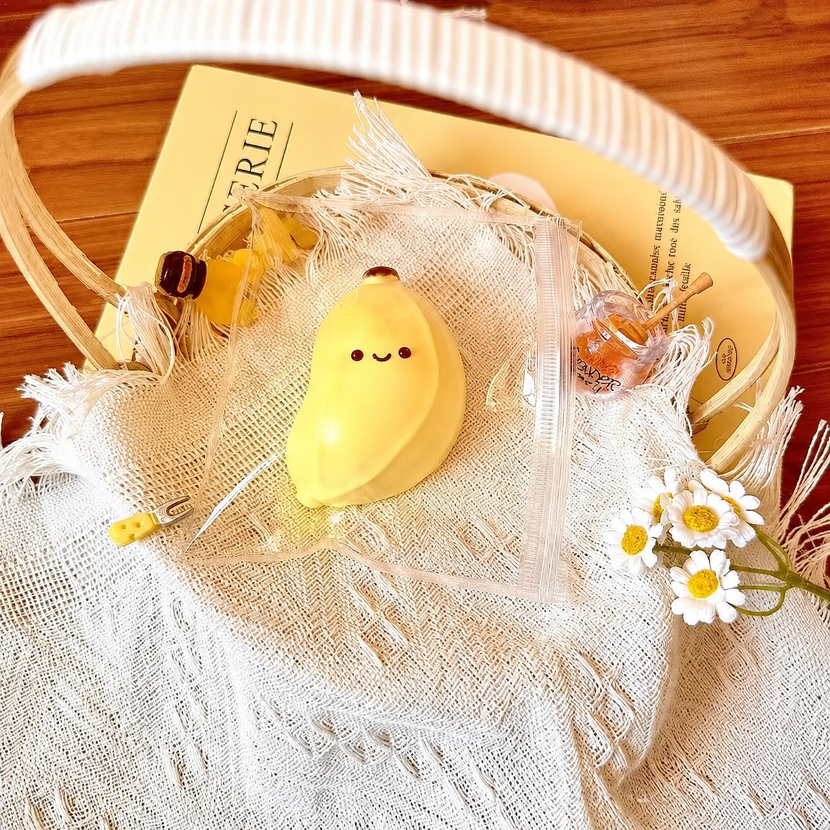 Banana Squishy - Yellow