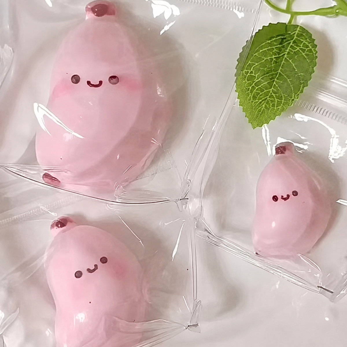 Banana Squishy - Pink